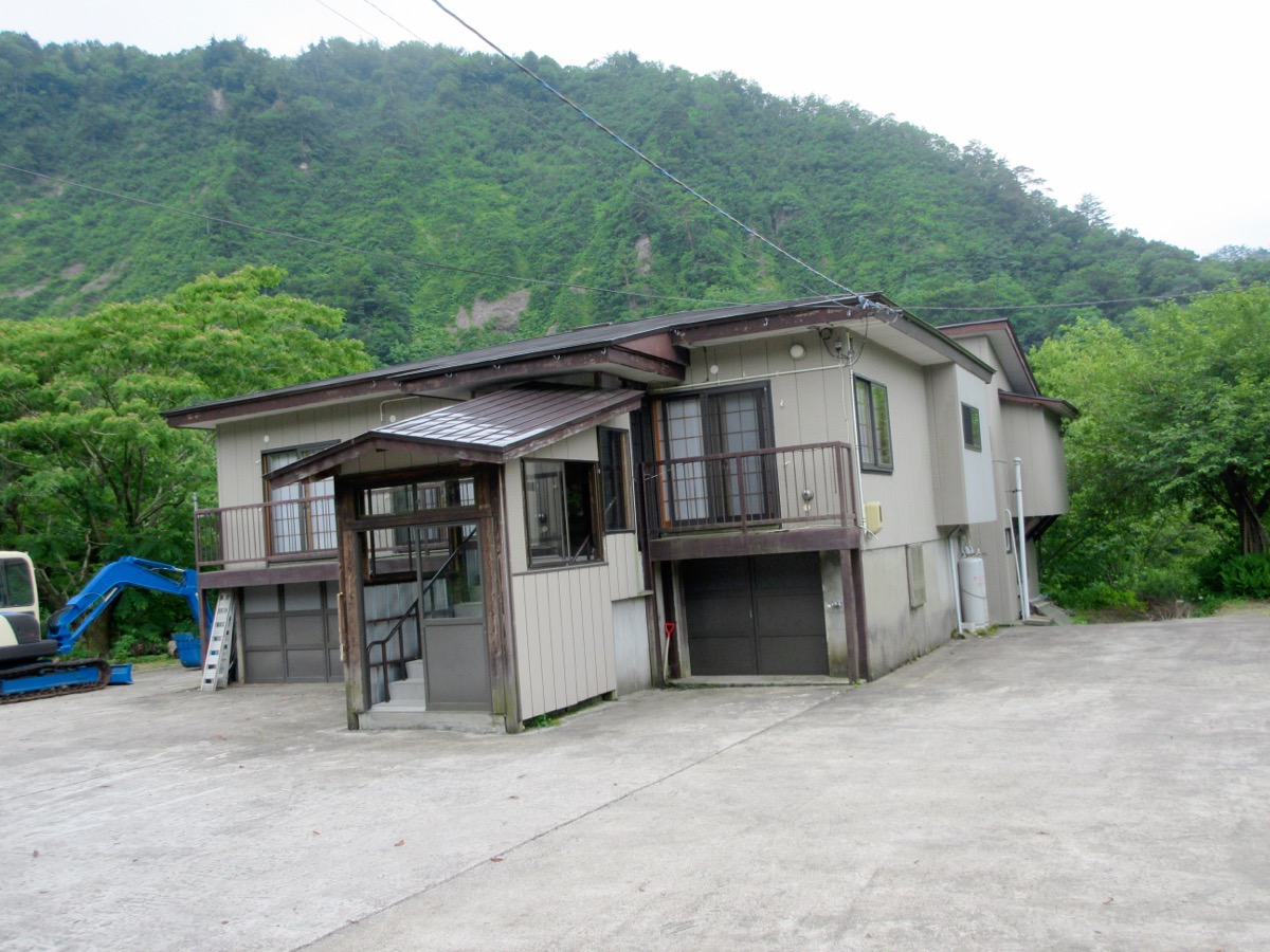小国町大字足野水 貸家