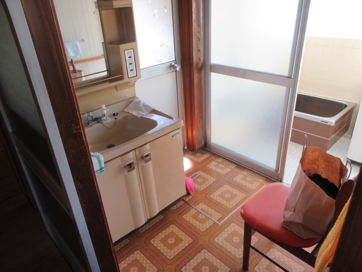 小国町大字岩井沢 中古住宅